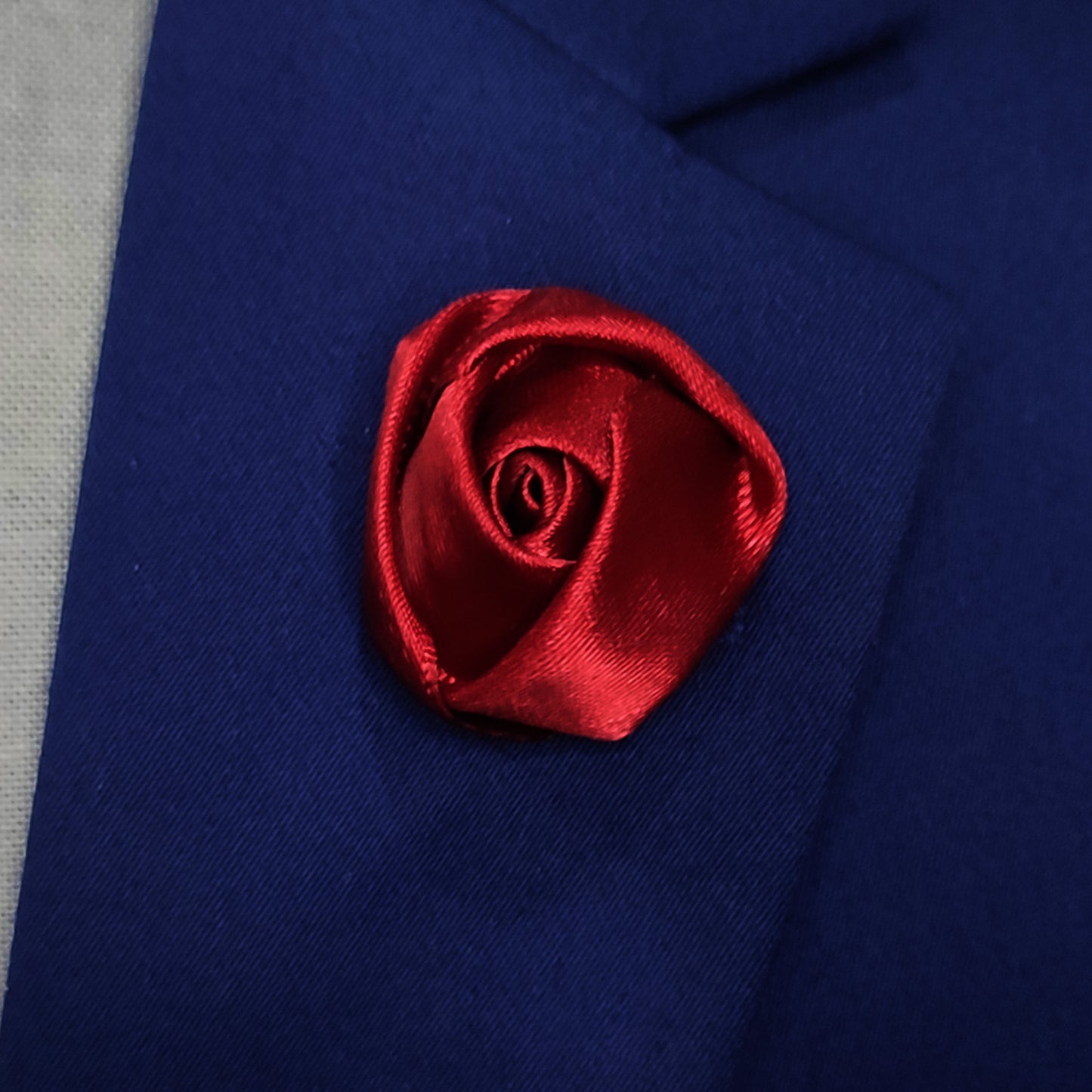 Flowers Lapel pin