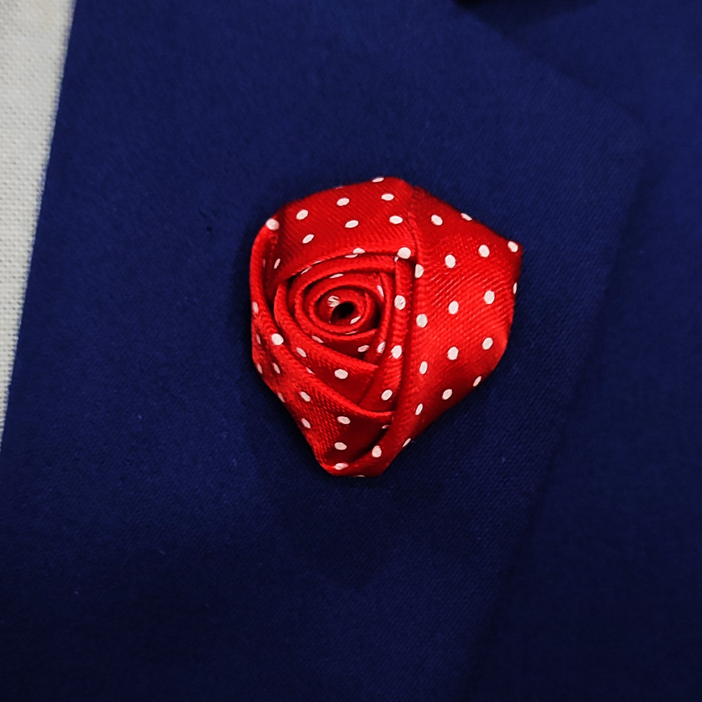 Flowers Lapel pin