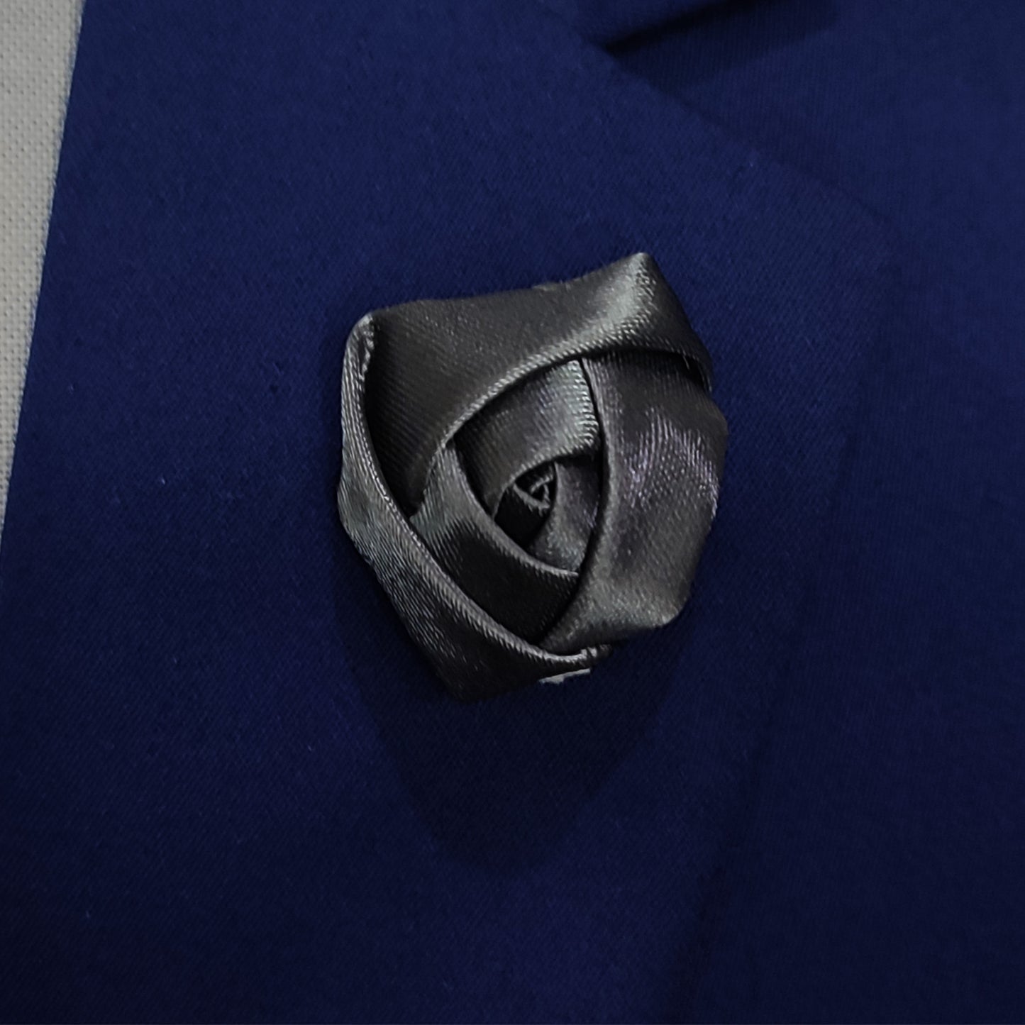 Flowers Lapel pin