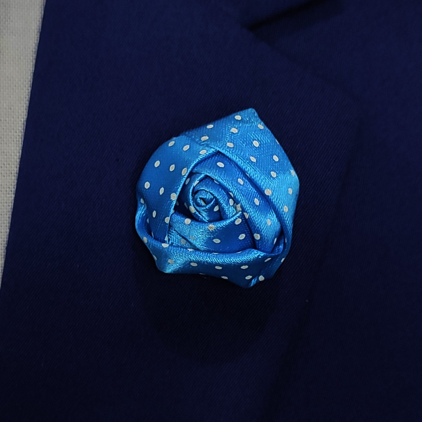 Flowers Lapel pin