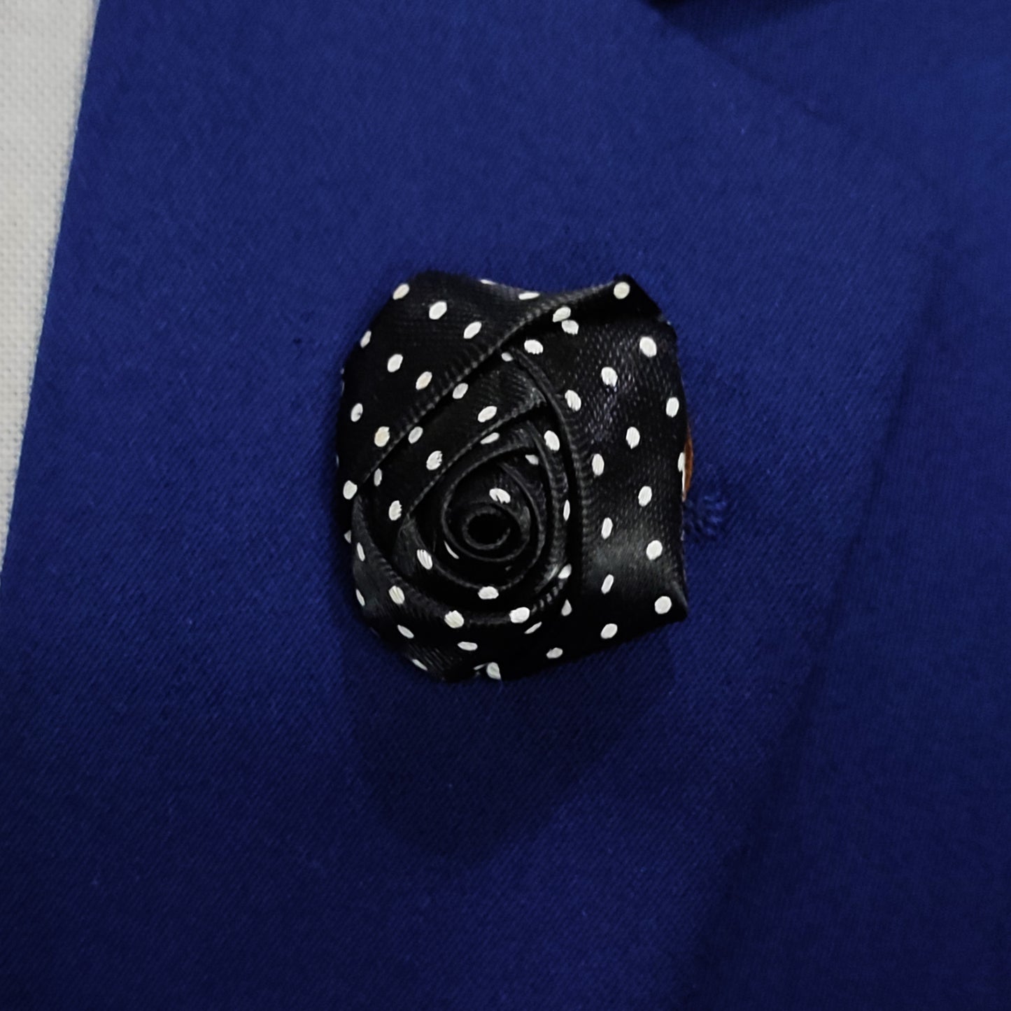 Flowers Lapel pin