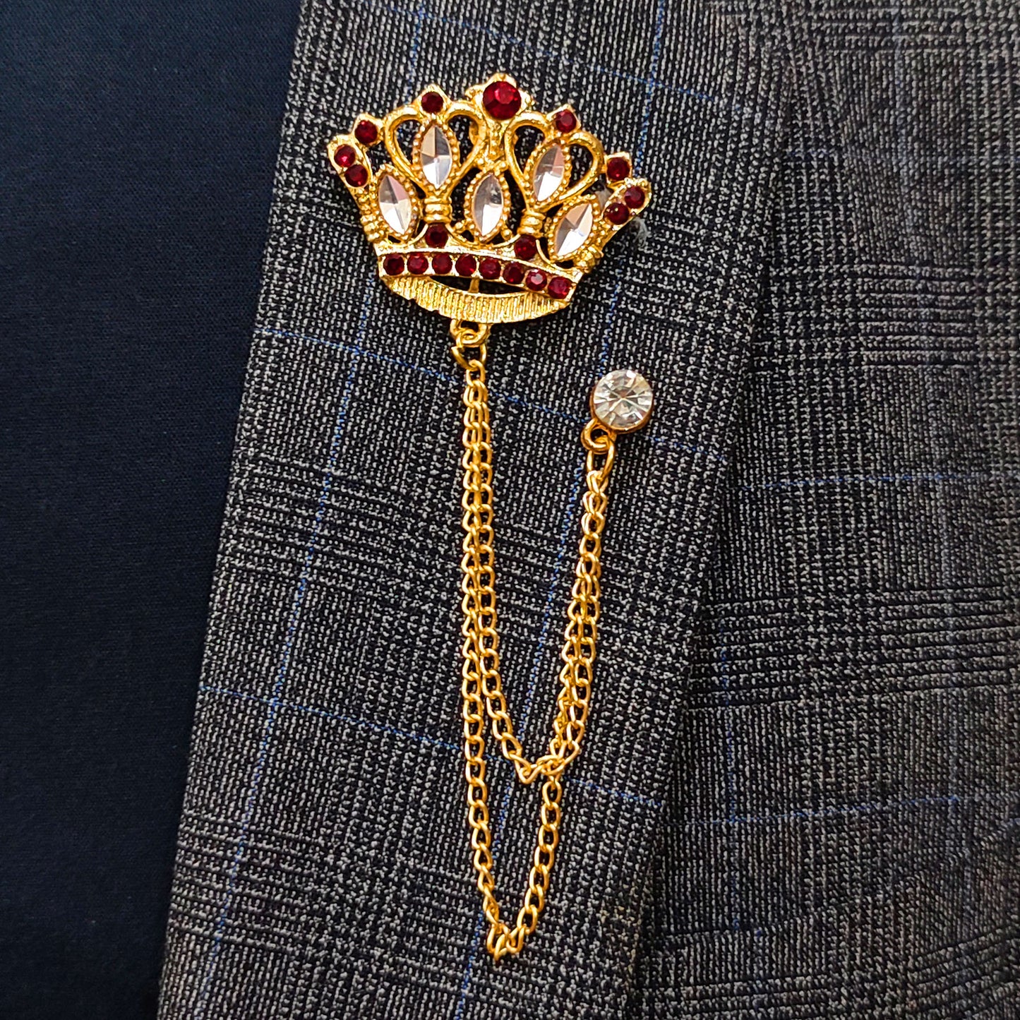 Golden crown chain