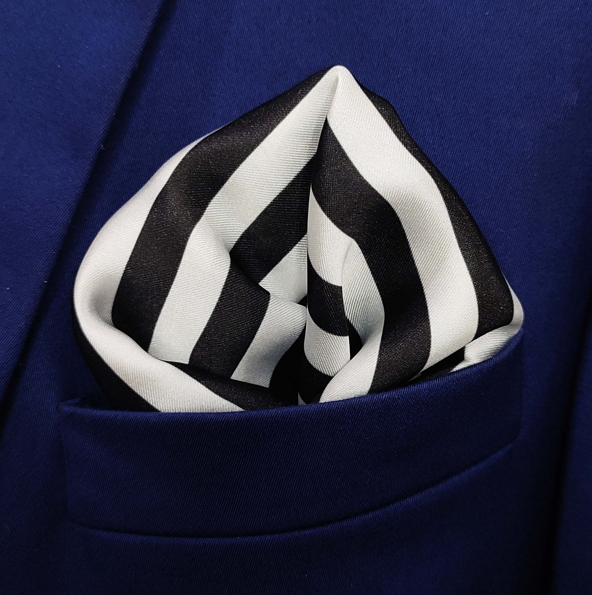 Onyx Rhythm- Premium Silk Pocket Square