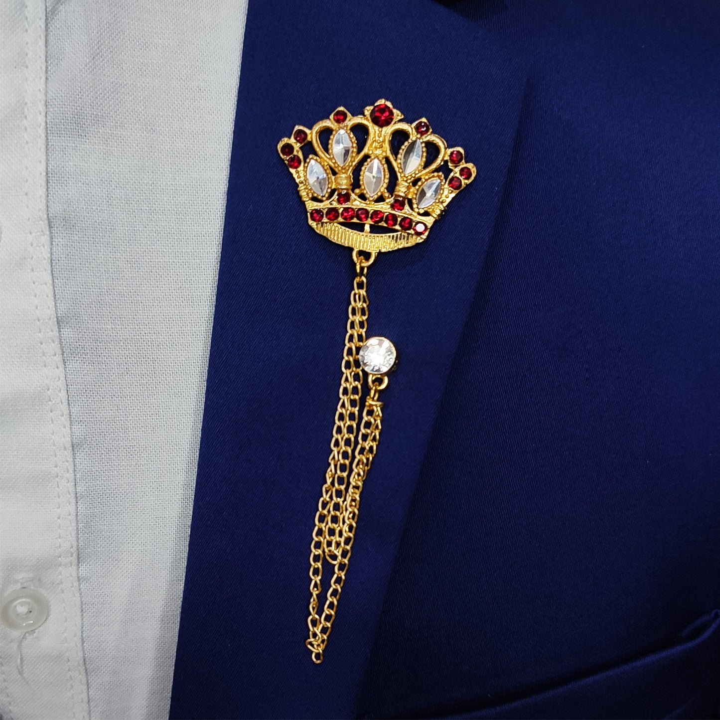 Golden crown chain